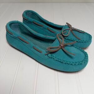 Minnetonka Women’s 8 Moccasins Turquoise Leather Slippers Rubber Sole 69727